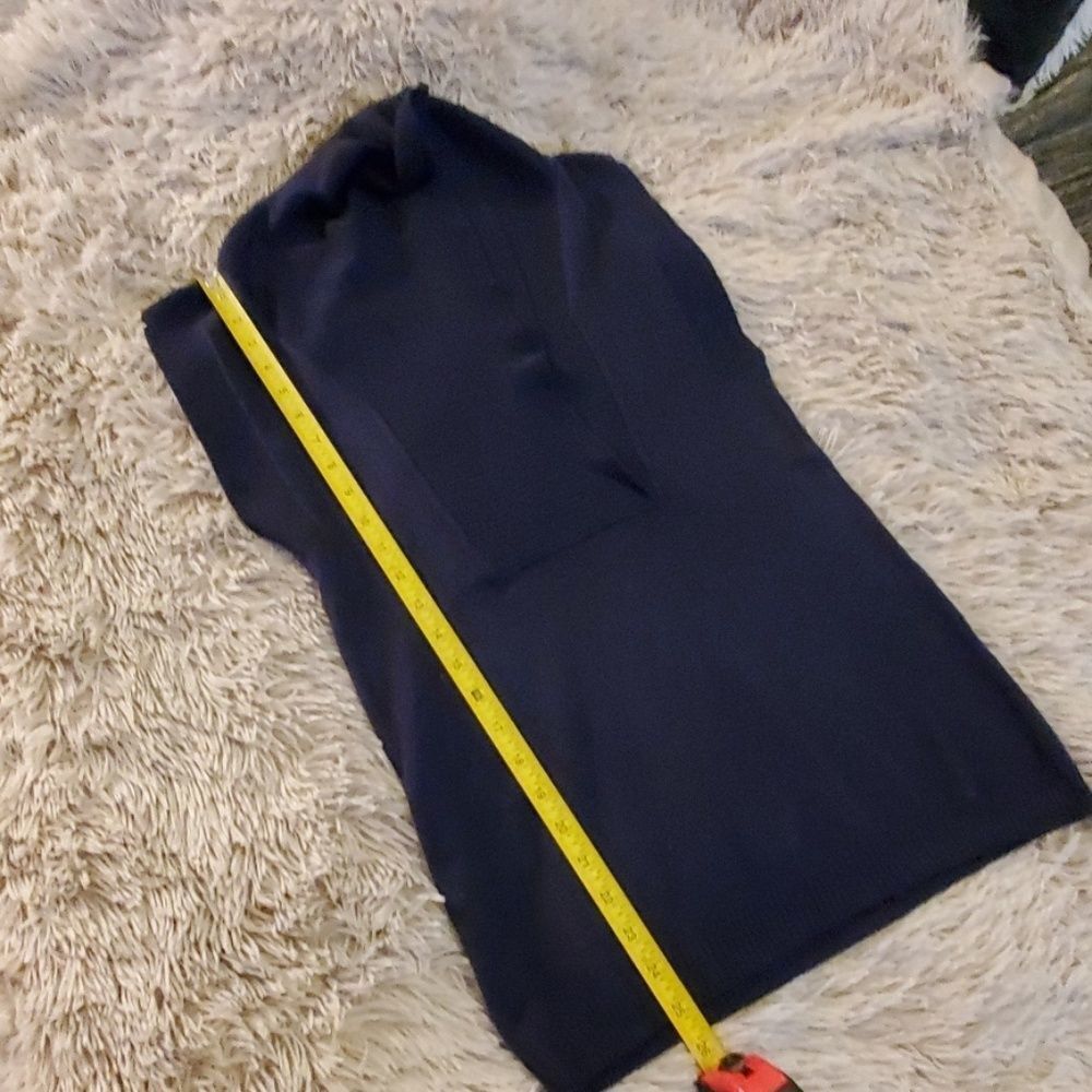 Beautiful navy Susana Monaco sweater tank - Picture 5 of 6